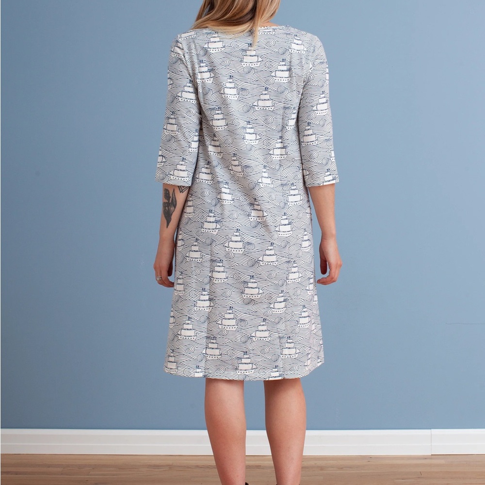 Winter Water Factory Helsinki Dress in Tropical Bird print - Picture 8 of 8